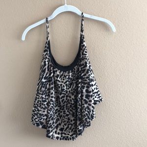 Cute cheetah print top!!